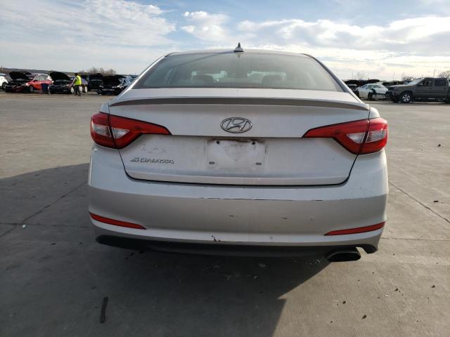 Photo 5 VIN: 5NPE24AF2FH069973 - HYUNDAI SONATA SE 