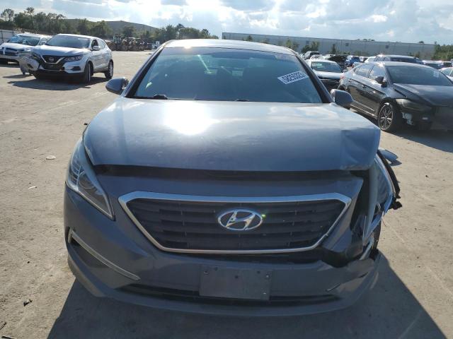 Photo 4 VIN: 5NPE24AF2FH093092 - HYUNDAI SONATA SE 