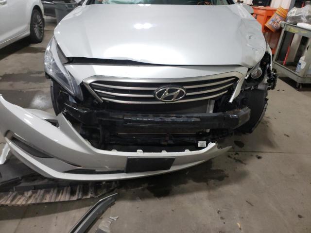 Photo 8 VIN: 5NPE24AF2FH106133 - HYUNDAI SONATA SE 