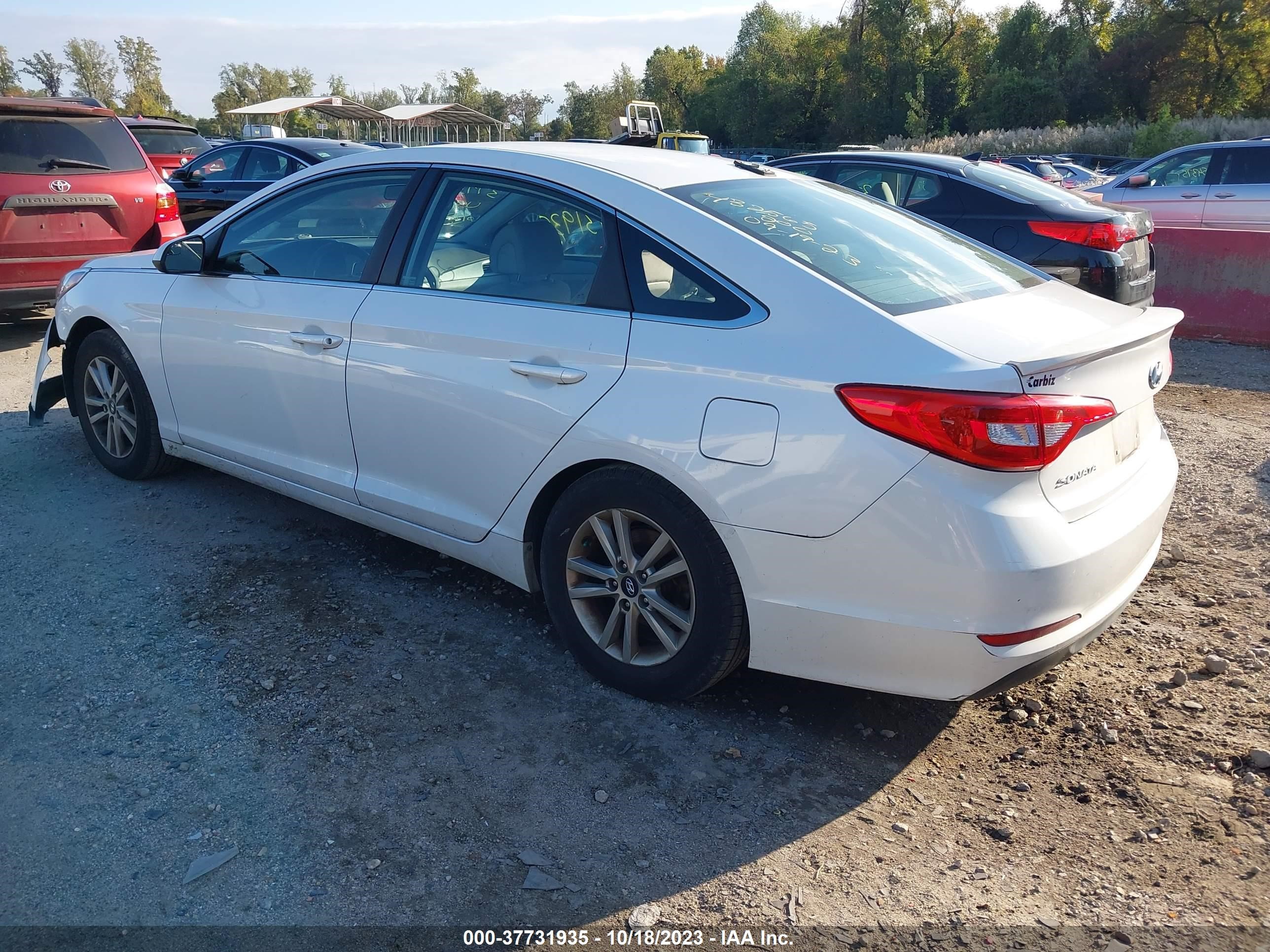 Photo 2 VIN: 5NPE24AF2FH122056 - HYUNDAI SONATA 