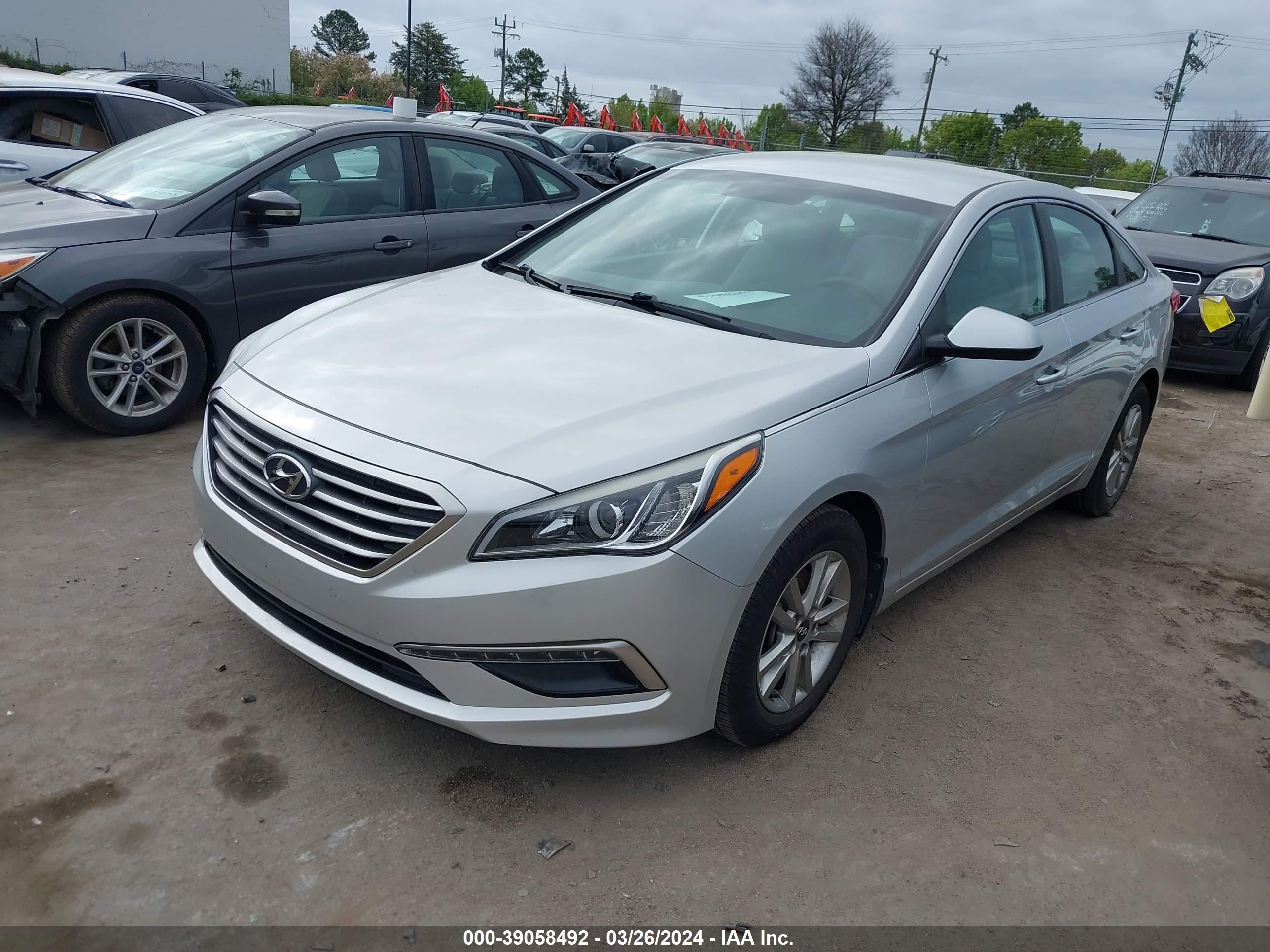 Photo 1 VIN: 5NPE24AF2FH179745 - HYUNDAI SONATA 