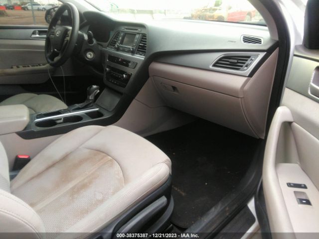 Photo 4 VIN: 5NPE24AF2FH181494 - HYUNDAI SONATA 