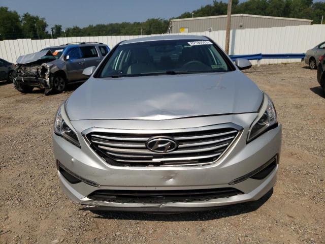 Photo 4 VIN: 5NPE24AF2FH184315 - HYUNDAI SONATA SE 