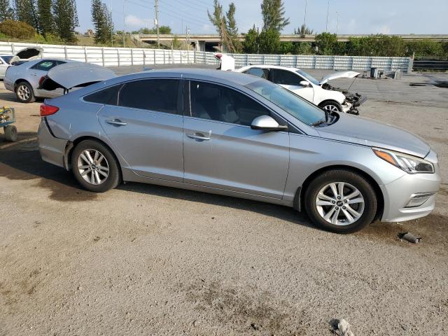 Photo 3 VIN: 5NPE24AF2FH184881 - HYUNDAI SONATA SE 