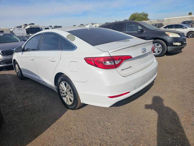 Photo 2 VIN: 5NPE24AF2FH184945 - HYUNDAI SONATA SE 