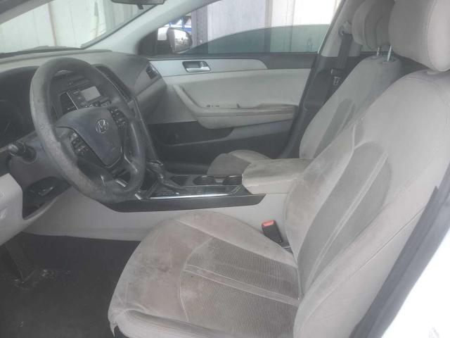 Photo 4 VIN: 5NPE24AF2FH184945 - HYUNDAI SONATA SE 