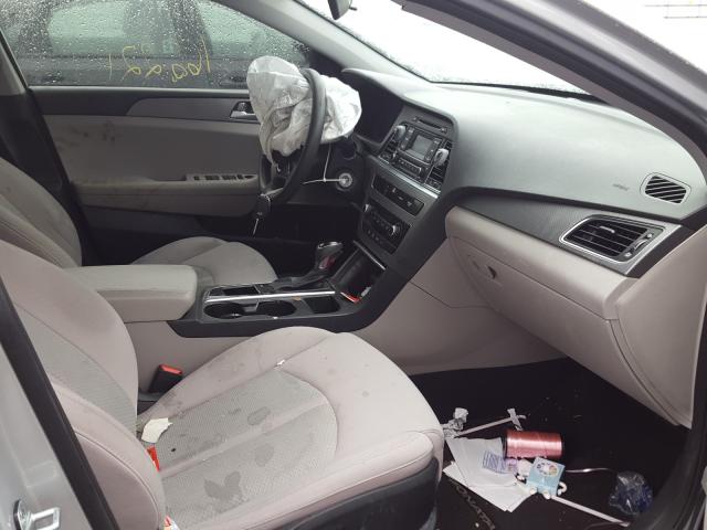 Photo 4 VIN: 5NPE24AF2FH185089 - HYUNDAI SONATA SE 