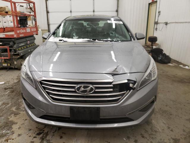 Photo 4 VIN: 5NPE24AF2FH210816 - HYUNDAI SONATA SE 