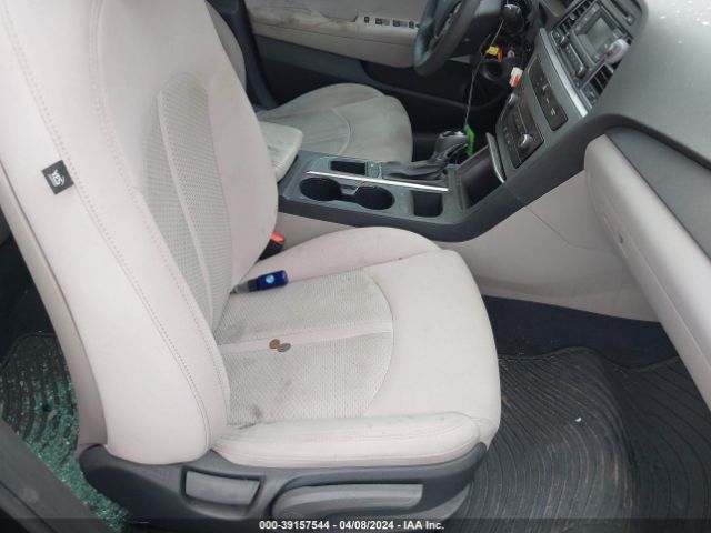 Photo 4 VIN: 5NPE24AF2FH231438 - HYUNDAI SONATA 