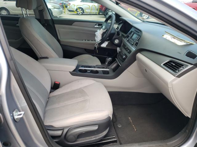 Photo 4 VIN: 5NPE24AF2FH242911 - HYUNDAI SONATA SE 