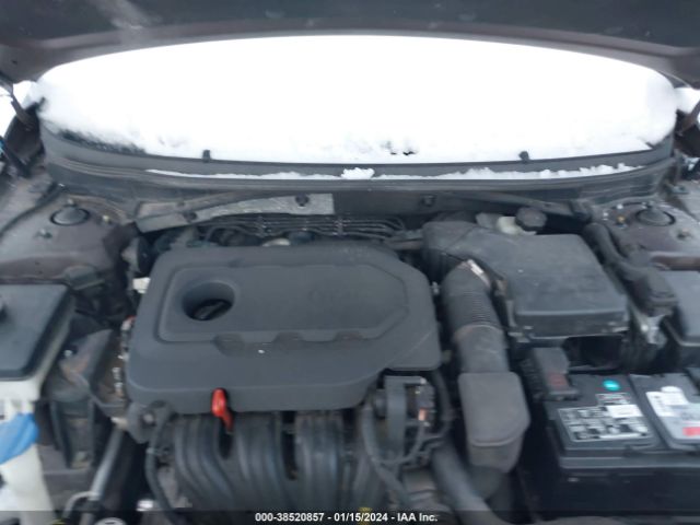 Photo 9 VIN: 5NPE24AF2GH261105 - HYUNDAI SONATA 