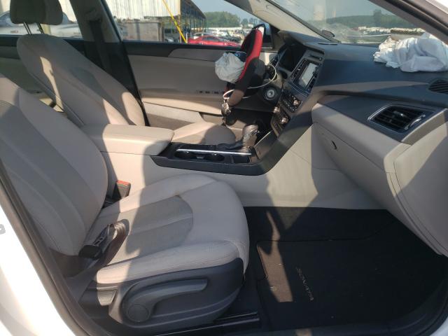 Photo 4 VIN: 5NPE24AF2GH270175 - HYUNDAI SONATA SE 