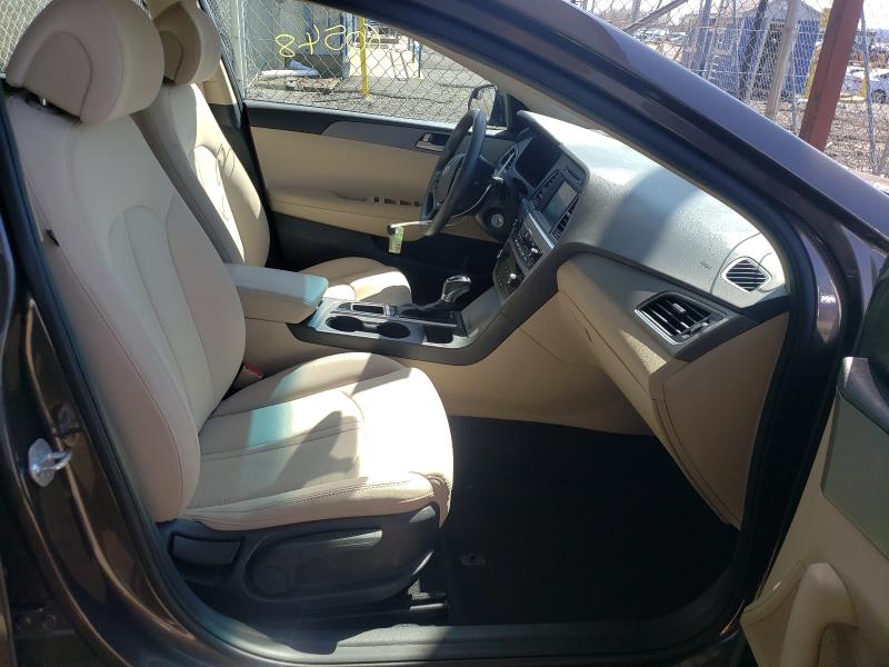 Photo 4 VIN: 5NPE24AF2GH277417 - HYUNDAI SONATA 