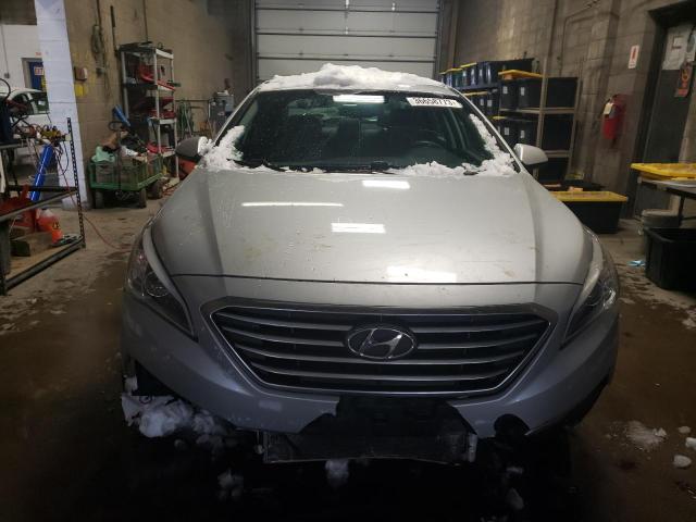 Photo 4 VIN: 5NPE24AF2GH299899 - HYUNDAI SONATA SE 