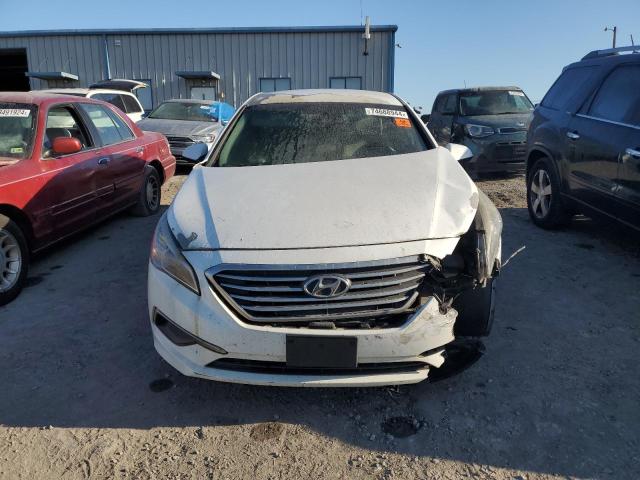 Photo 4 VIN: 5NPE24AF2GH303773 - HYUNDAI SONATA SE 