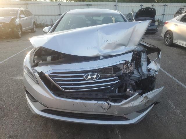 Photo 4 VIN: 5NPE24AF2GH306253 - HYUNDAI SONATA SE 