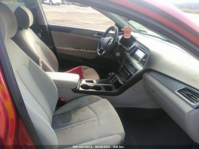 Photo 4 VIN: 5NPE24AF2GH311503 - HYUNDAI SONATA 