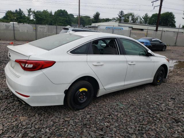 Photo 2 VIN: 5NPE24AF2GH311923 - HYUNDAI SONATA SE 