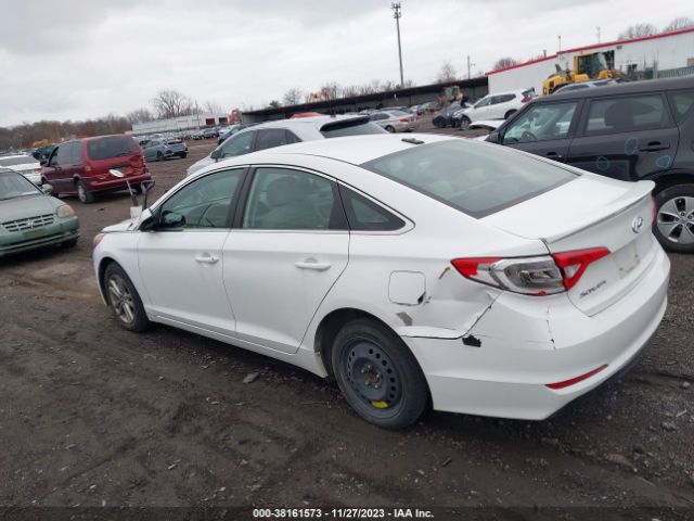 Photo 2 VIN: 5NPE24AF2GH316359 - HYUNDAI SONATA 