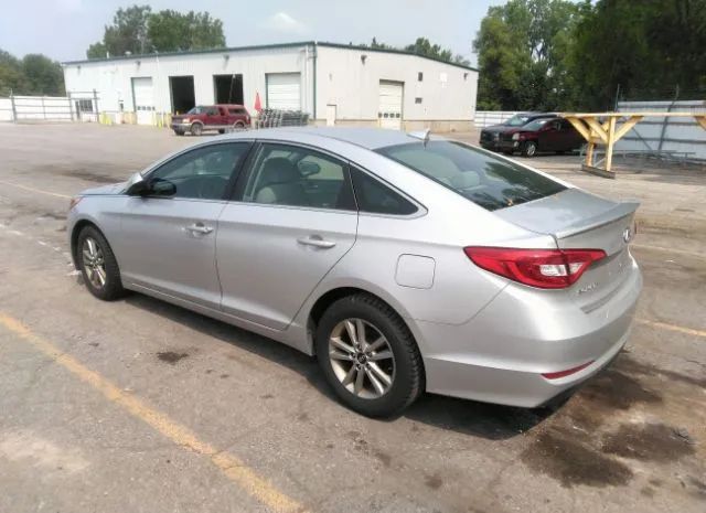 Photo 2 VIN: 5NPE24AF2GH335073 - HYUNDAI SONATA 