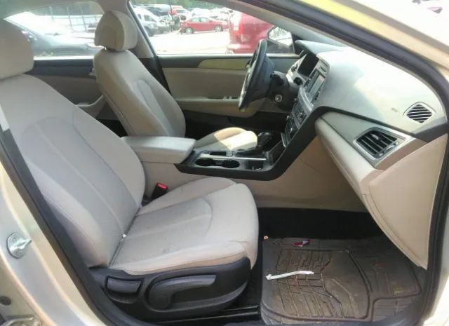 Photo 4 VIN: 5NPE24AF2GH335073 - HYUNDAI SONATA 