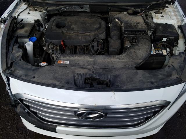 Photo 6 VIN: 5NPE24AF2GH337700 - HYUNDAI SONATA SE 