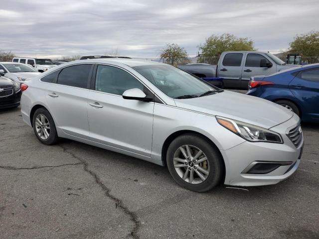 Photo 3 VIN: 5NPE24AF2GH342203 - HYUNDAI SONATA SE 