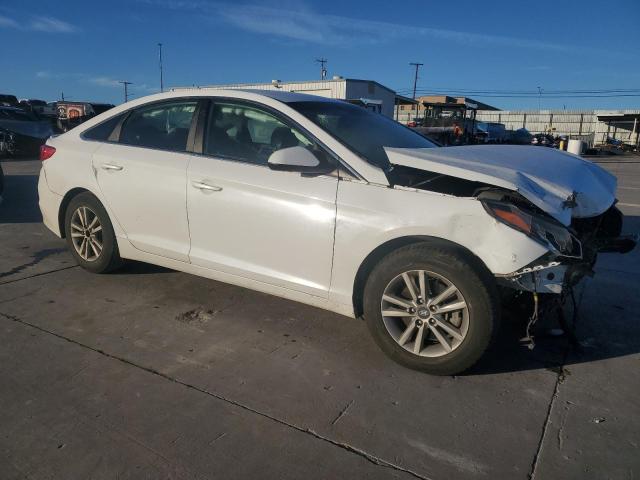 Photo 3 VIN: 5NPE24AF2GH347384 - HYUNDAI SONATA SE 