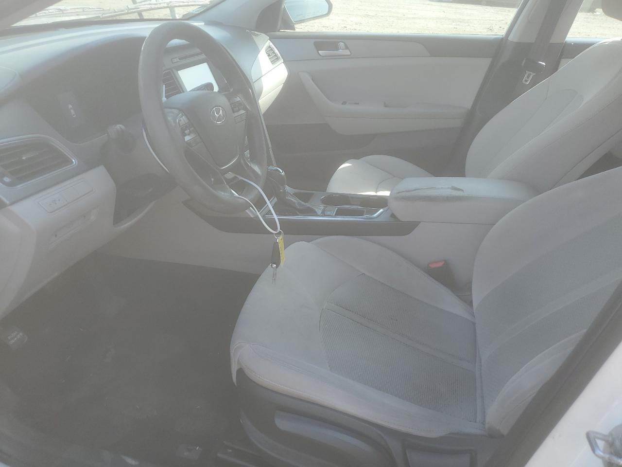 Photo 6 VIN: 5NPE24AF2GH370986 - HYUNDAI SONATA 