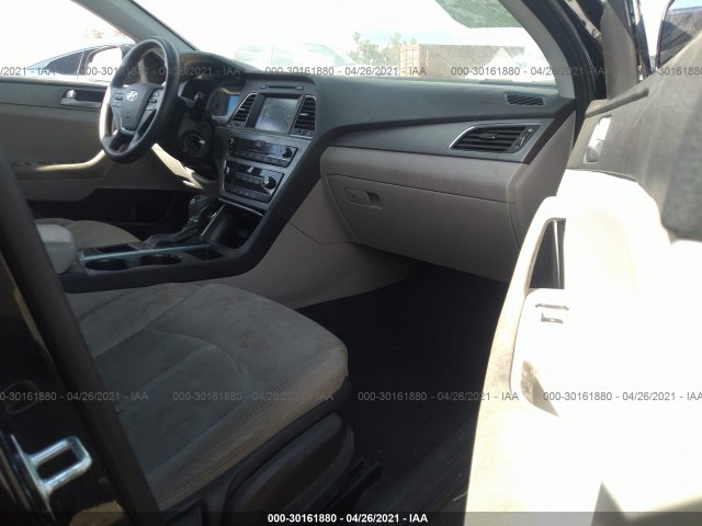 Photo 4 VIN: 5NPE24AF2GH371863 - HYUNDAI SONATA 