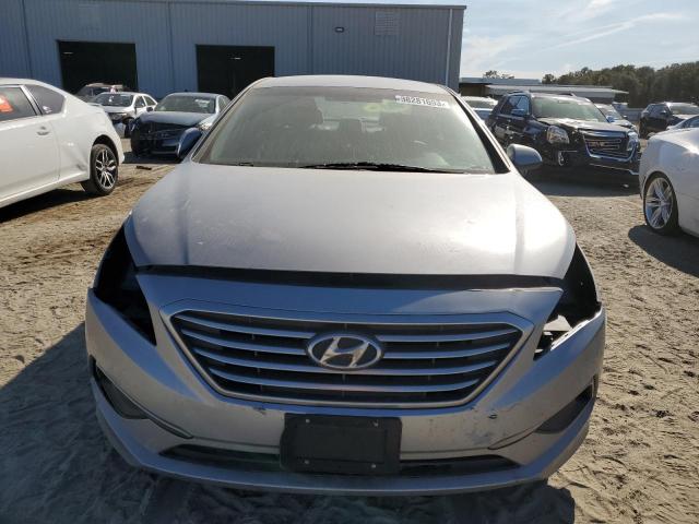 Photo 4 VIN: 5NPE24AF2GH394107 - HYUNDAI SONATA SE 