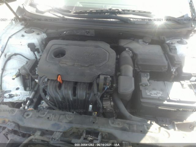 Photo 9 VIN: 5NPE24AF2GH412055 - HYUNDAI SONATA 