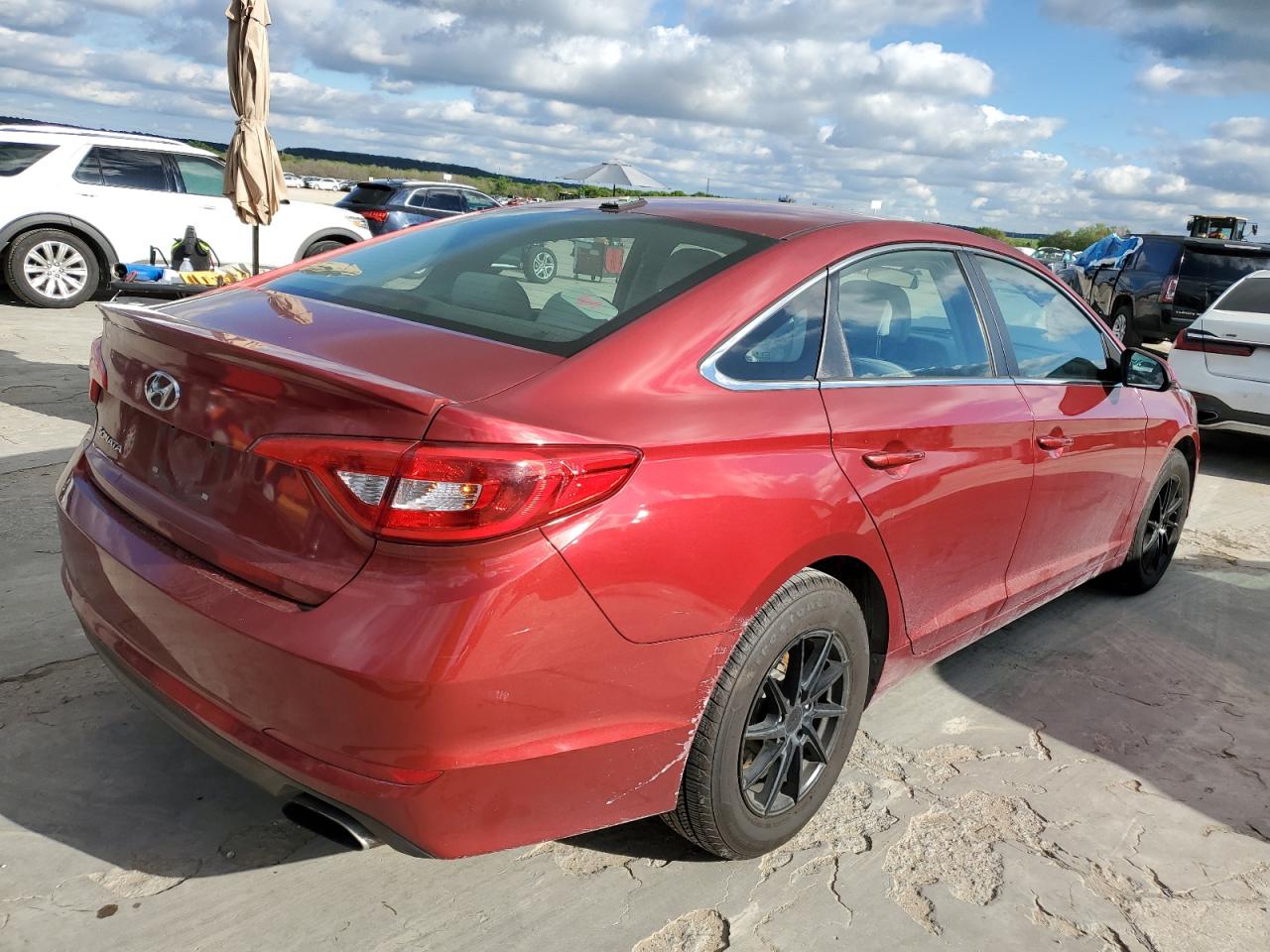 Photo 2 VIN: 5NPE24AF2GH417997 - HYUNDAI SONATA 