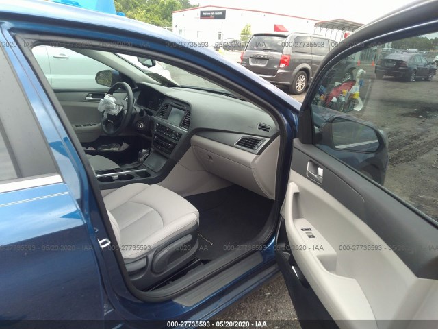 Photo 4 VIN: 5NPE24AF2GH425629 - HYUNDAI SONATA 