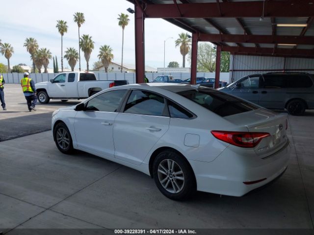 Photo 2 VIN: 5NPE24AF2HH438088 - HYUNDAI SONATA 