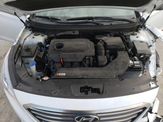 Photo 6 VIN: 5NPE24AF2HH438916 - HYUNDAI SONATA SE 