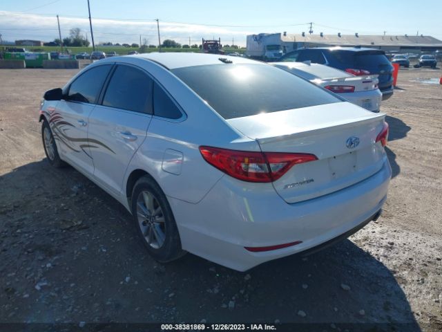 Photo 2 VIN: 5NPE24AF2HH451956 - HYUNDAI SONATA 