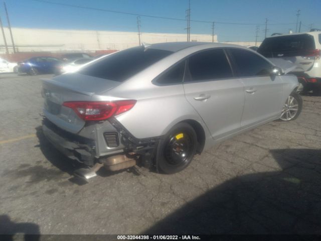 Photo 3 VIN: 5NPE24AF2HH453318 - HYUNDAI SONATA 