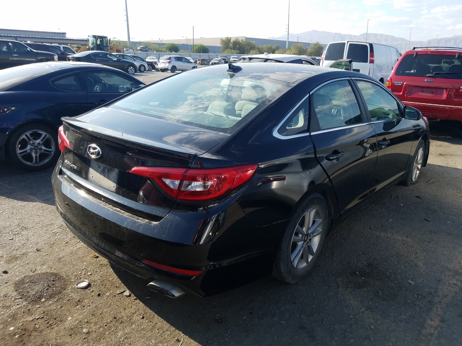 Photo 3 VIN: 5NPE24AF2HH454677 - HYUNDAI SONATA 