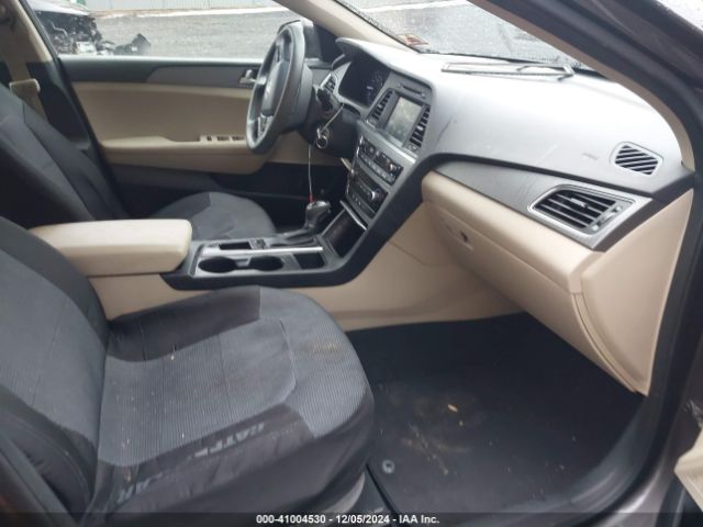 Photo 4 VIN: 5NPE24AF2HH463976 - HYUNDAI SONATA 