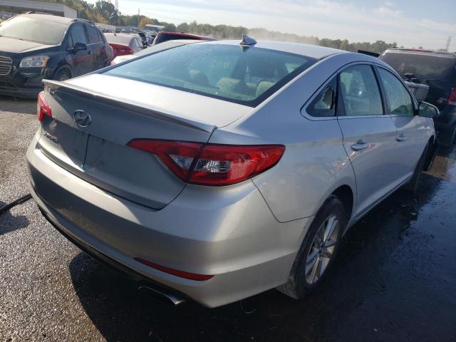 Photo 3 VIN: 5NPE24AF2HH471382 - HYUNDAI SONATA SE 