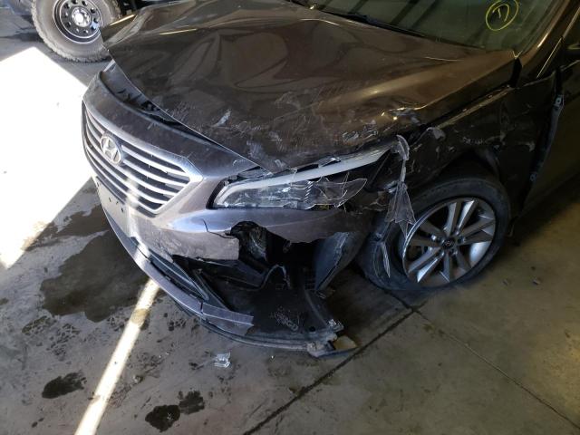 Photo 8 VIN: 5NPE24AF2HH474198 - HYUNDAI SONATA SE 