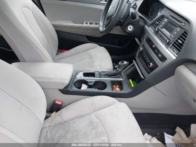 Photo 4 VIN: 5NPE24AF2HH476517 - HYUNDAI SONATA 