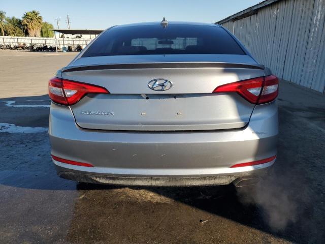 Photo 5 VIN: 5NPE24AF2HH488165 - HYUNDAI SONATA SE 