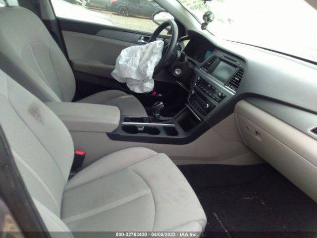 Photo 4 VIN: 5NPE24AF2HH489297 - HYUNDAI SONATA 