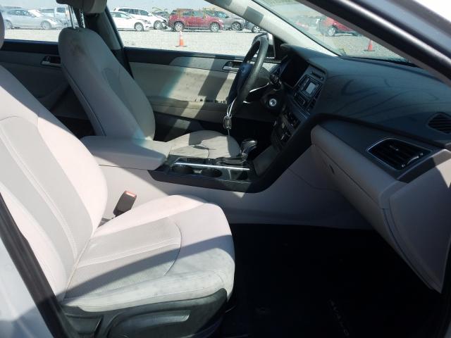 Photo 4 VIN: 5NPE24AF2HH492619 - HYUNDAI SONATA SE 