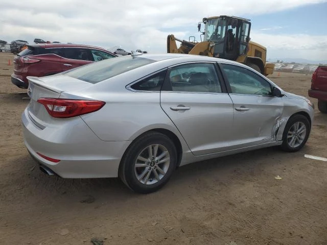 Photo 2 VIN: 5NPE24AF2HH496749 - HYUNDAI SONATA SE 