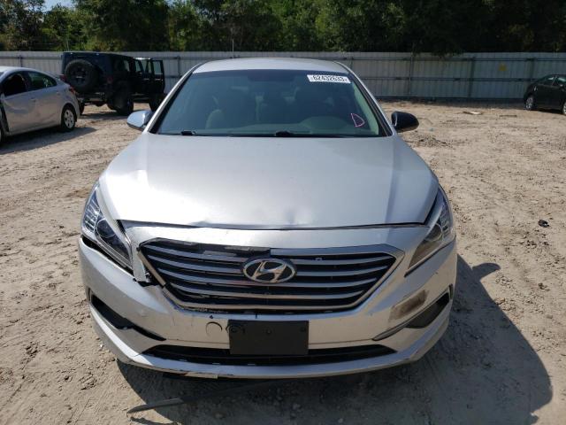 Photo 4 VIN: 5NPE24AF2HH504333 - HYUNDAI SONATA SE 