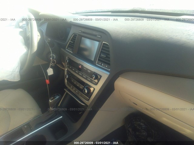 Photo 4 VIN: 5NPE24AF2HH510214 - HYUNDAI SONATA 