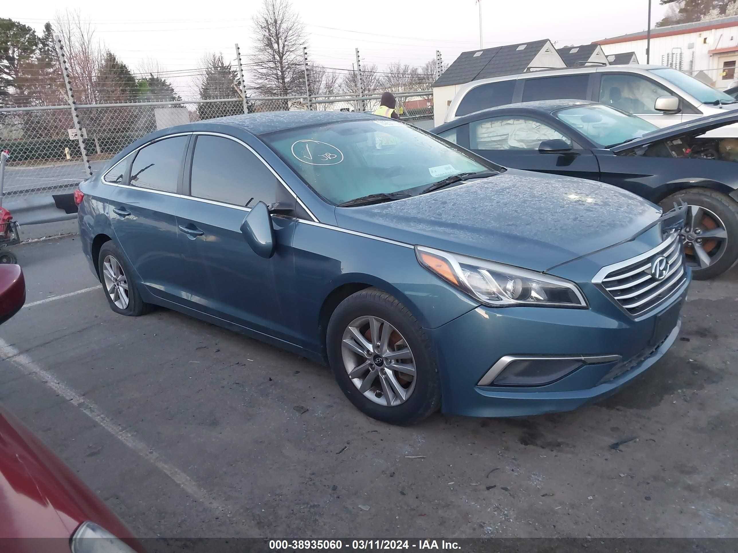 Photo 0 VIN: 5NPE24AF2HH517762 - HYUNDAI SONATA 